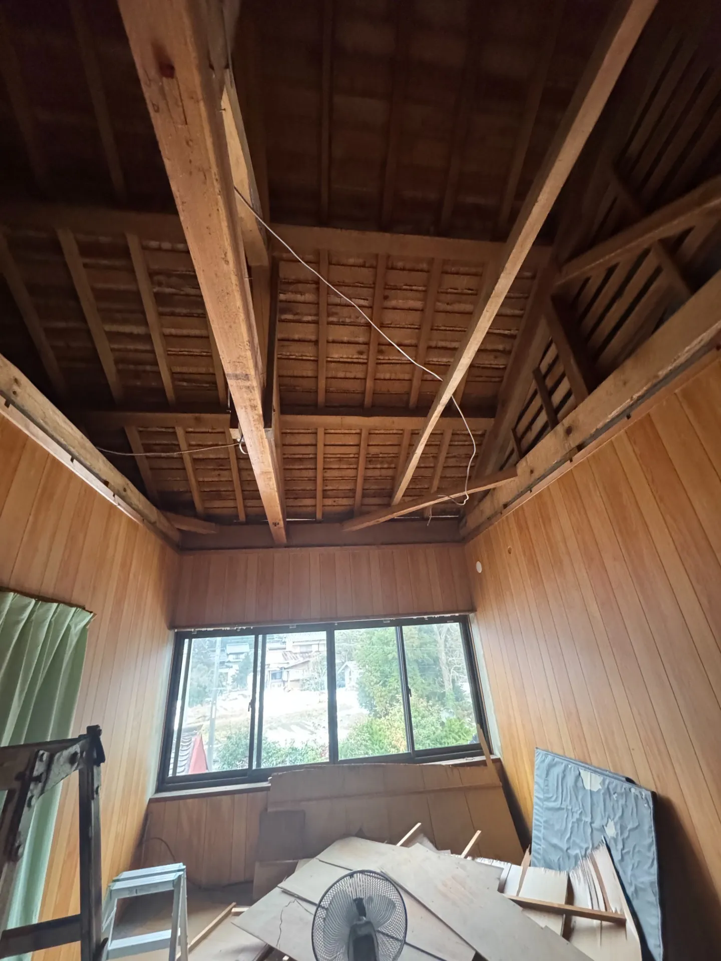 天井張り替え1　撤去